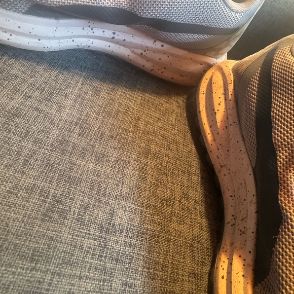 PUMA SNEAKERS - Picture 3 of 8